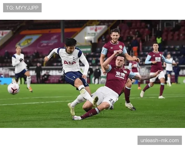 伯恩利控球制胜，关键战中表现亮眼