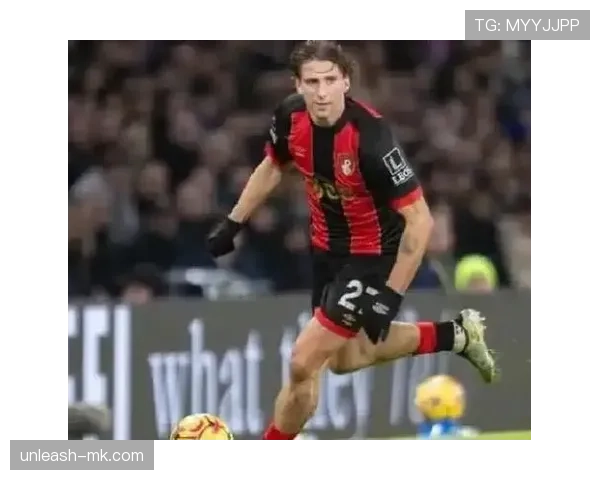 伯恩茅斯成功续约锋线核心索兰克，新赛季表现备受期待